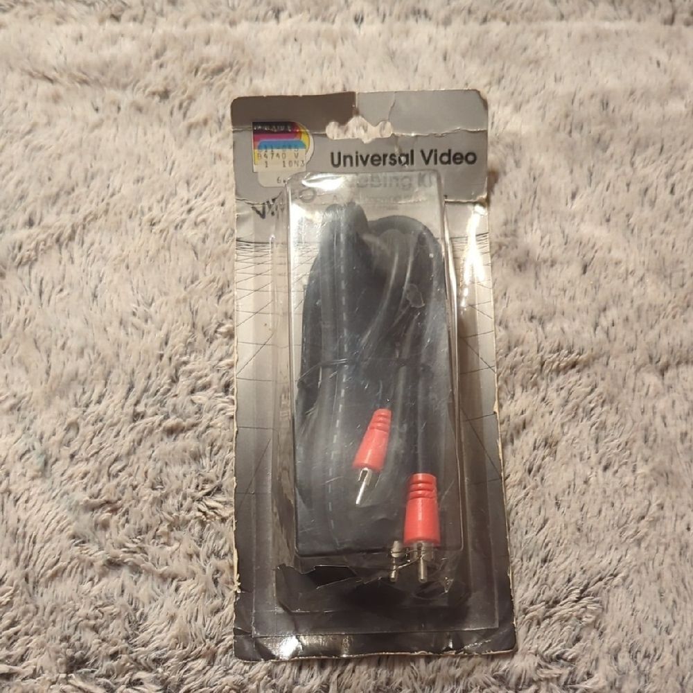 Universal Video Dubbing Kit, specifically a cable with RCA connectors‎